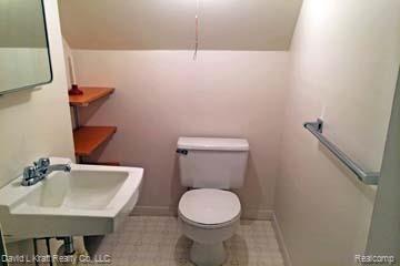 151 North Caseville Road Pigeon, MI 48755 - Photo 13 of 16 151NCasevilleNEWHalfBath.jpg