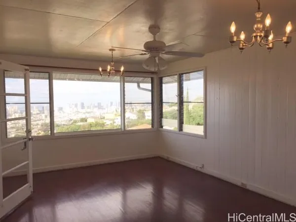 $3,400 | 2207 St Louis Drive, Honolulu, HI 96816