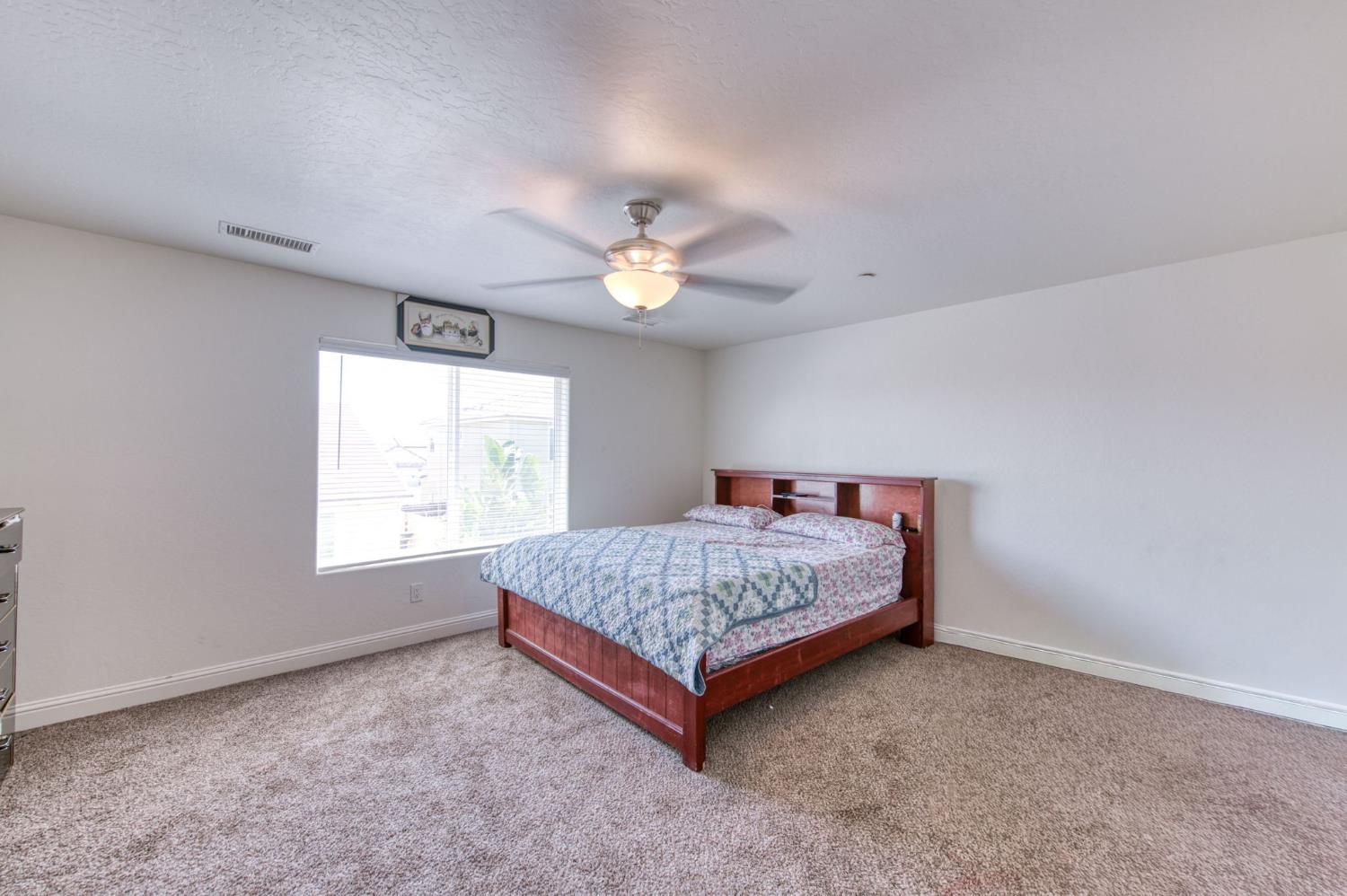 1732 Cleveland Street Selma, CA 93662 - Photo 21 of 35