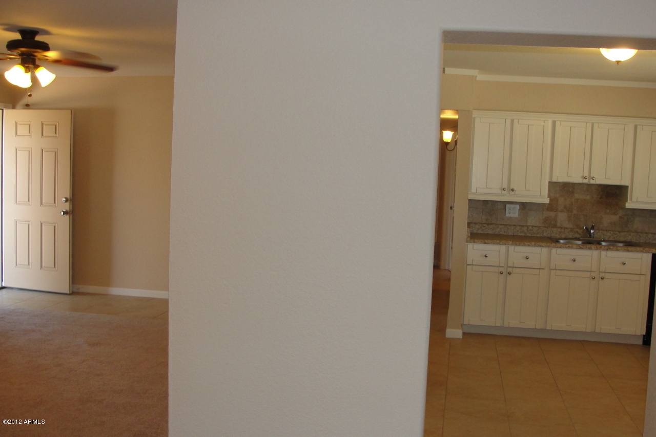 3435 West Bloomfield Road Phoenix, AZ 85029 - Photo 9 of 11 lr/kitchen