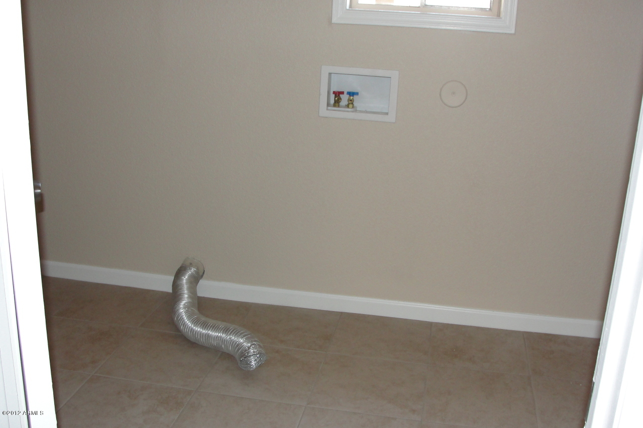 3435 West Bloomfield Road Phoenix, AZ 85029 - Photo 10 of 11 laundry room