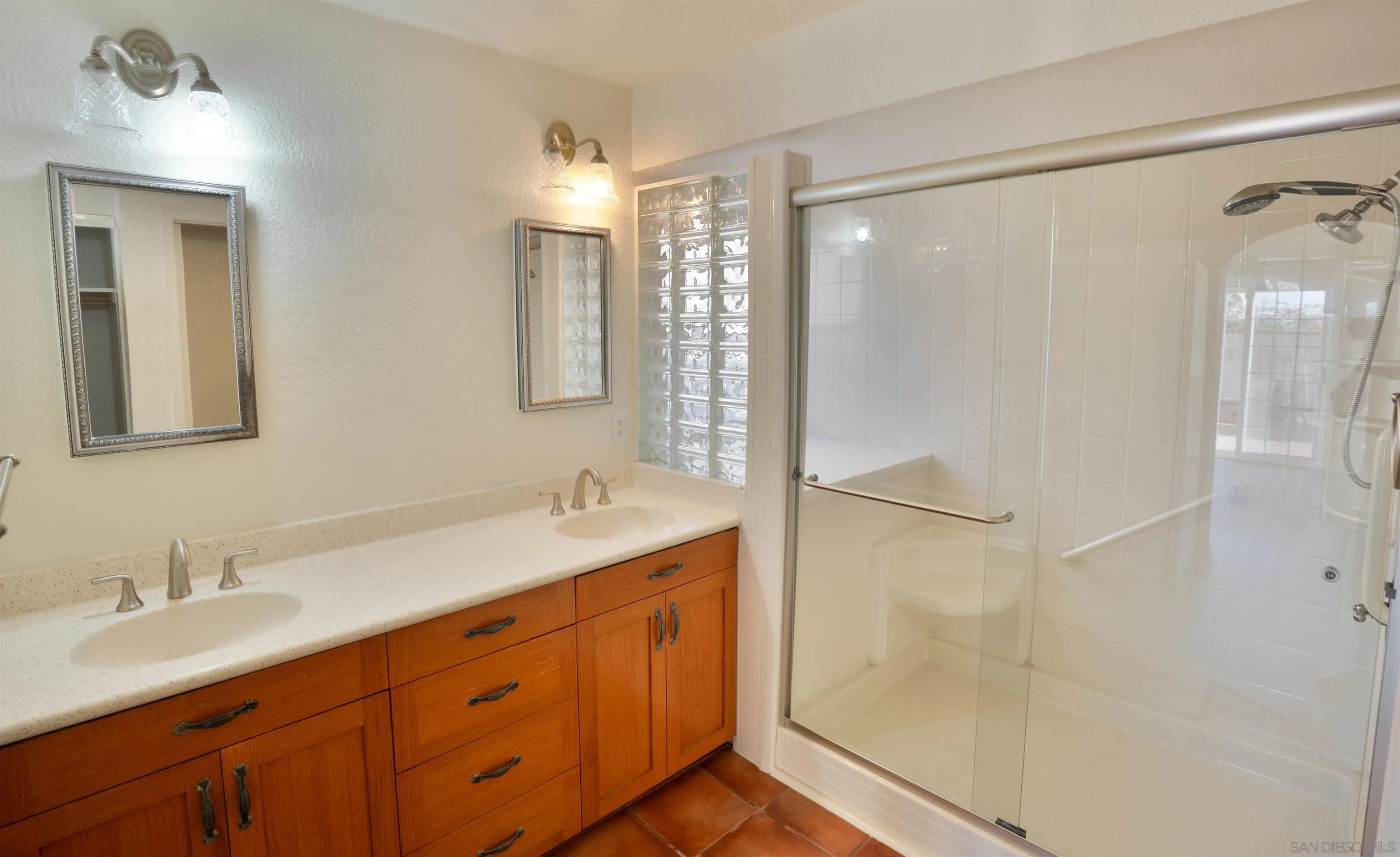 1533 Roma Drive Vista, CA 92081 - Photo 13 of 24