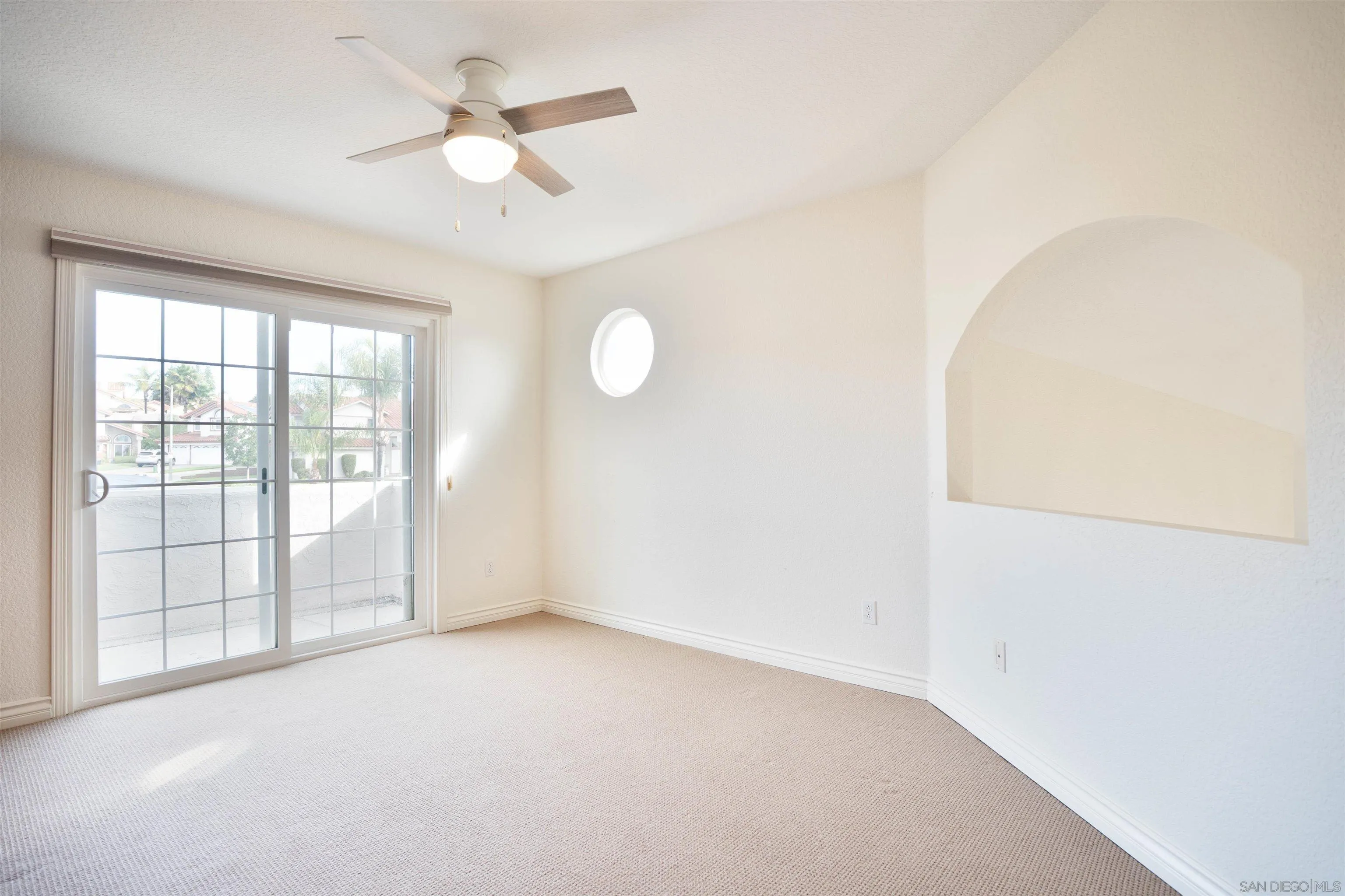 1533 Roma Drive Vista, CA 92081 - Photo 7 of 24