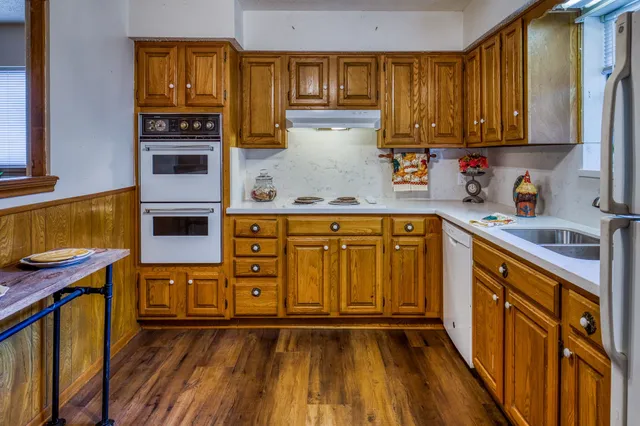 $1,895 | 402 Cottonwood Street, Brenham, TX 77833