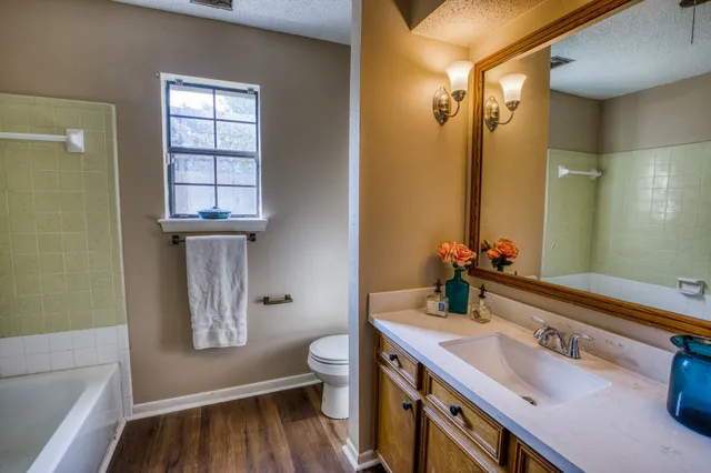 $1,895 | 402 Cottonwood Street, Brenham, TX 77833