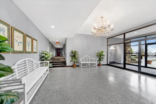 $295,000 | 25 Lake Street, Unit 7H, White Plains, NY 10603