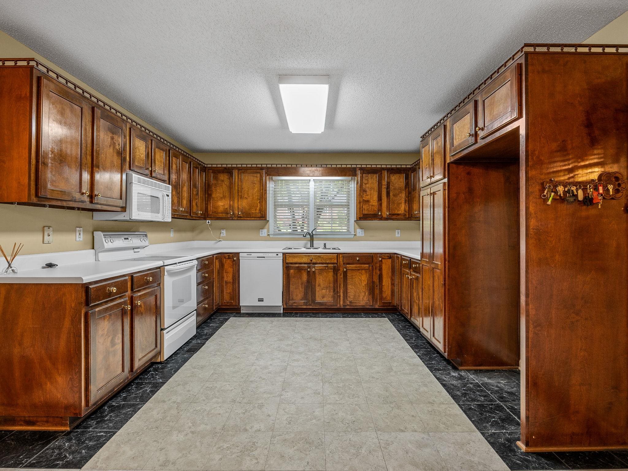353 Round Ridge Road Spartanburg, SC 29302 - Photo 14 of 45