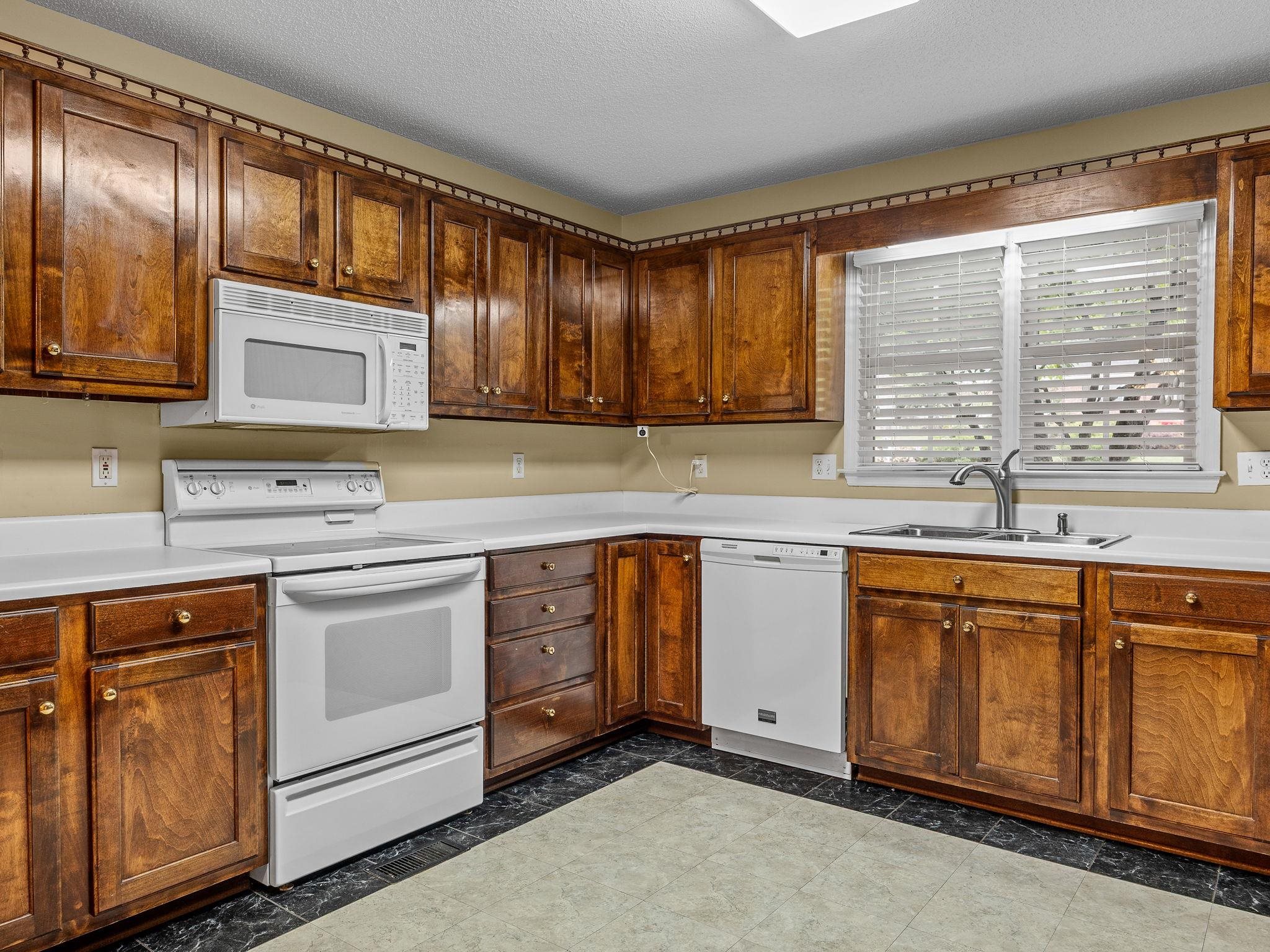 353 Round Ridge Road Spartanburg, SC 29302 - Photo 15 of 45