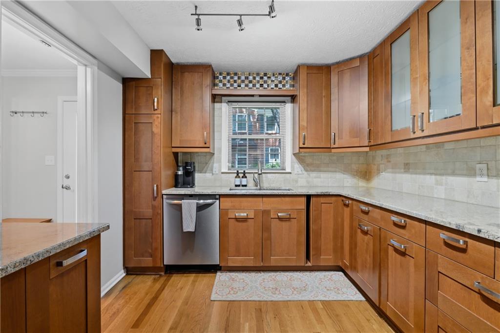 2947 Lavista Way Decatur, GA 30033 - Photo 12 of 52