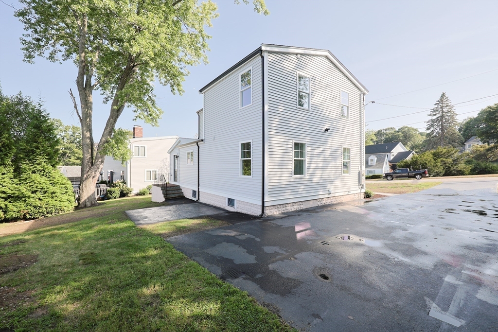 40 Lafayette Street Milton, MA 02186 - Photo 4 of 38