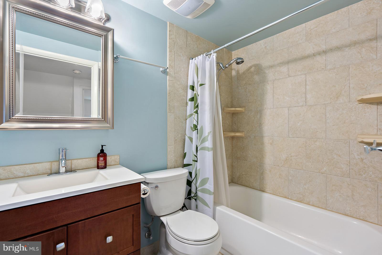 12273 Angel Wing Court Reston, VA 20191 - Photo 27 of 44