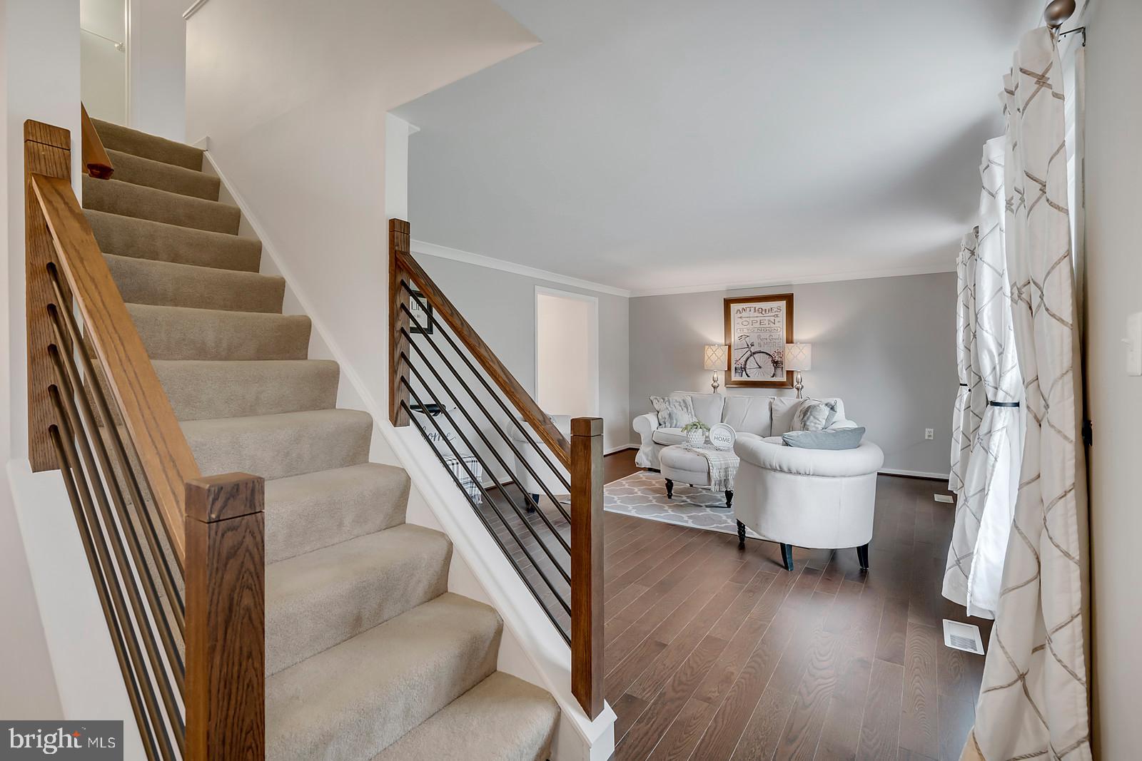 12273 Angel Wing Court Reston, VA 20191 - Photo 4 of 44