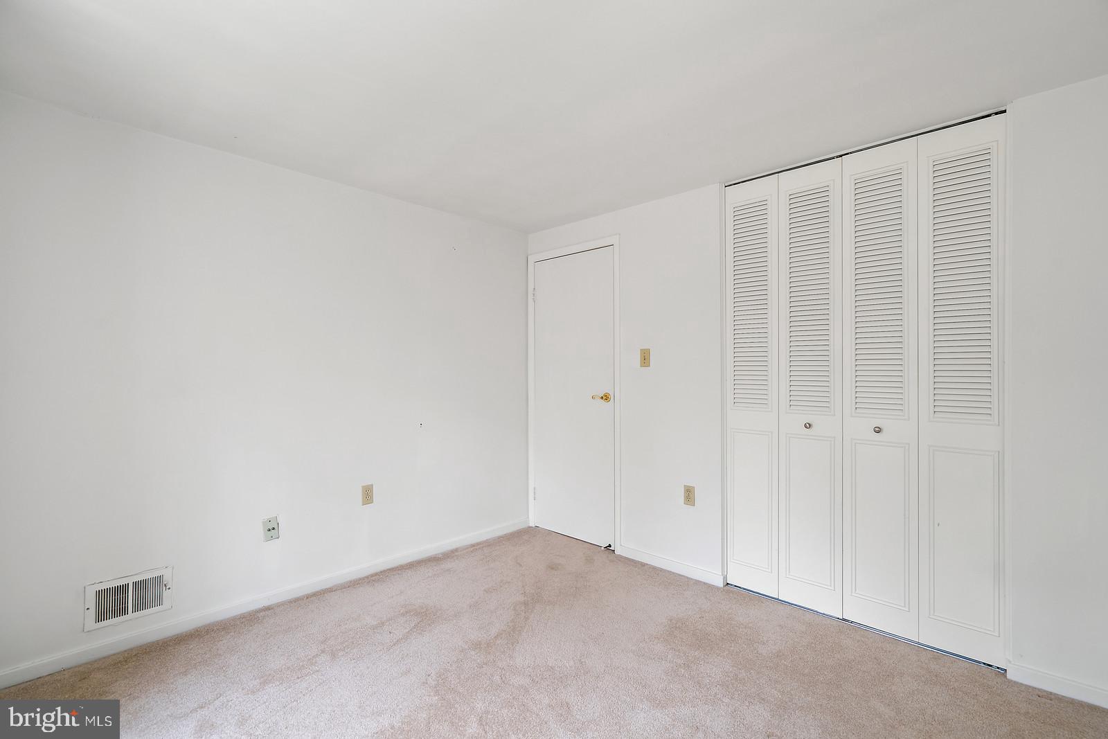 12273 Angel Wing Court Reston, VA 20191 - Photo 34 of 44