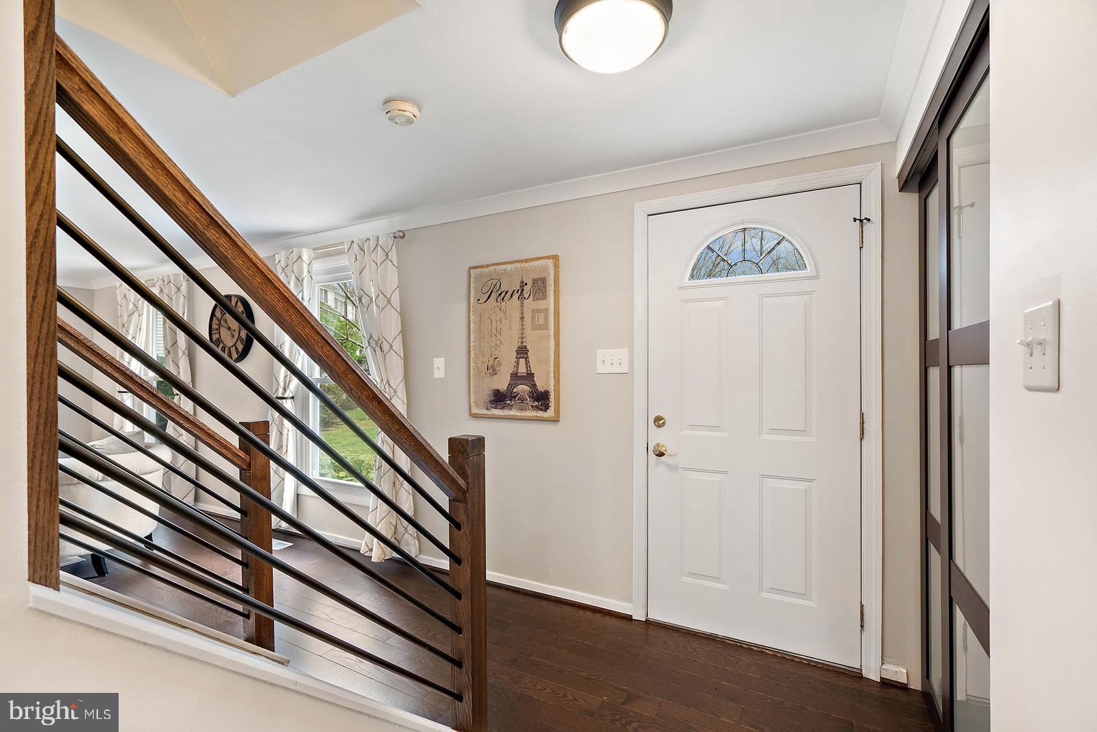 12273 Angel Wing Court Reston, VA 20191 - Photo 5 of 44