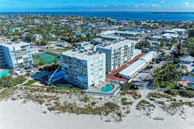 $799,999 | 5200 Gulf Drive, Unit 107, Holmes Beach, FL 34217