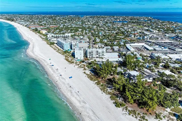 $799,999 | 5200 Gulf Drive, Unit 107, Holmes Beach, FL 34217