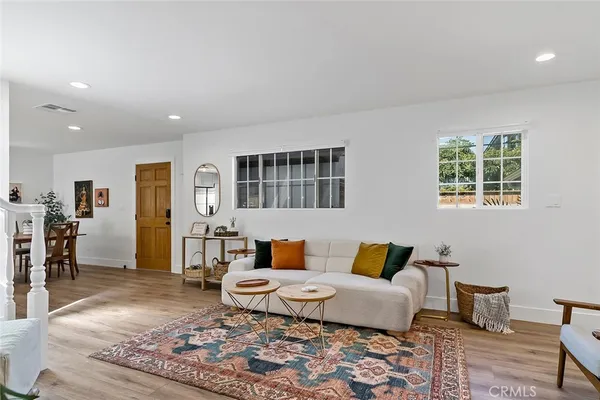 $1,995,000 | 409 North Avon Street, Burbank, CA 91505