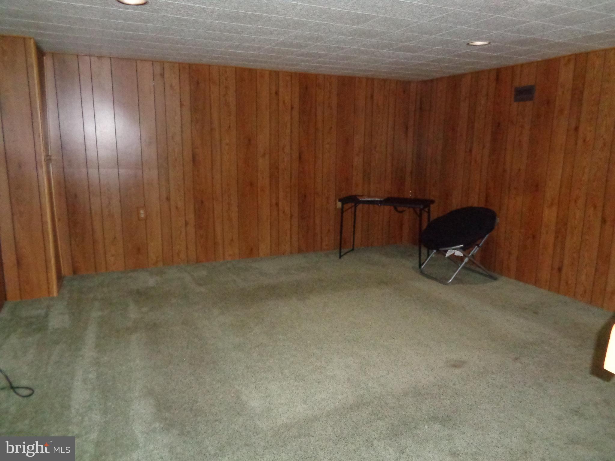 6213 Marlora Road Baltimore, MD 21239 - Photo 17 of 26 a view of a room