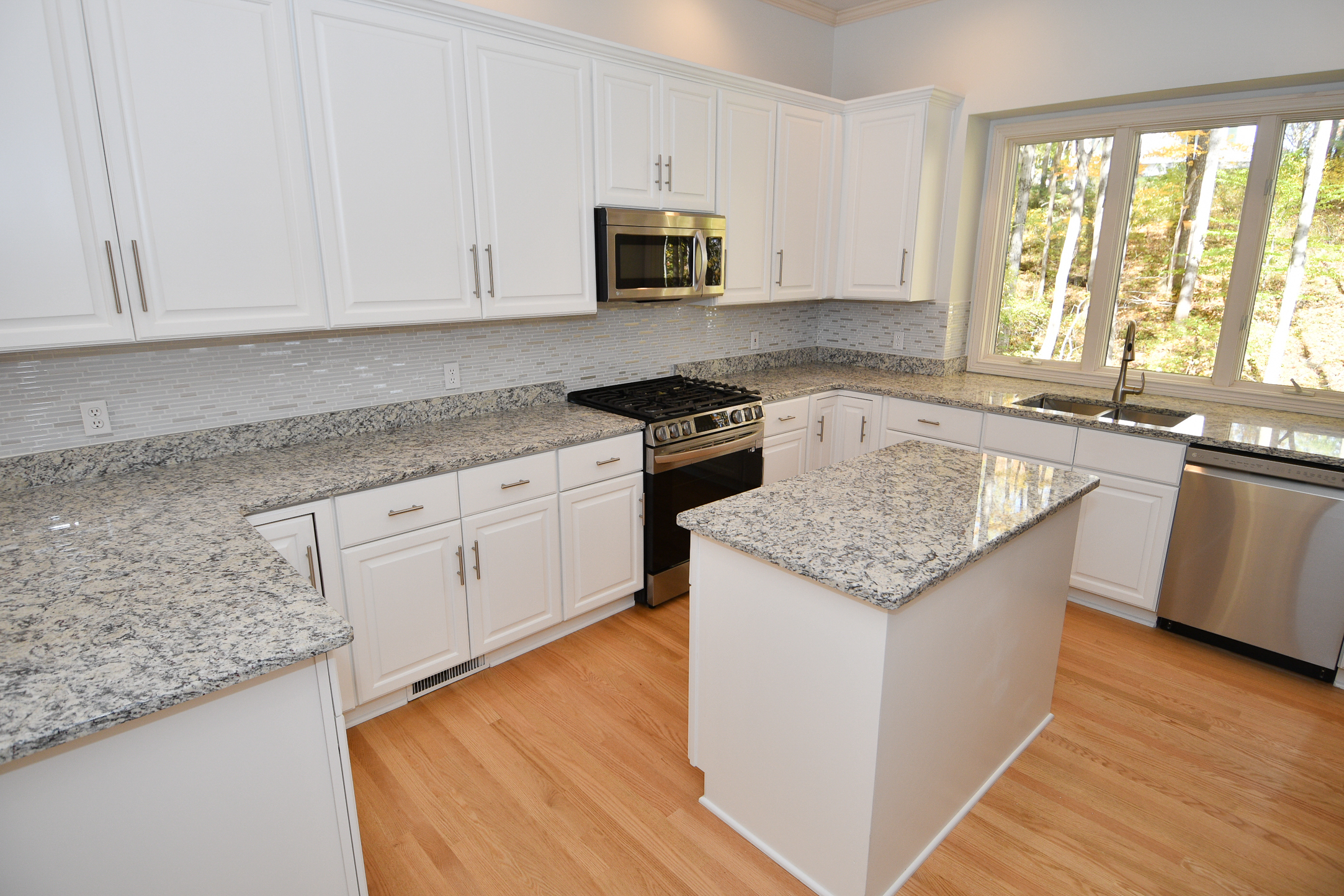 9316 Fall Creek Road Indianapolis, IN 46256 - Photo 16 of 79 Gallery Image 16
