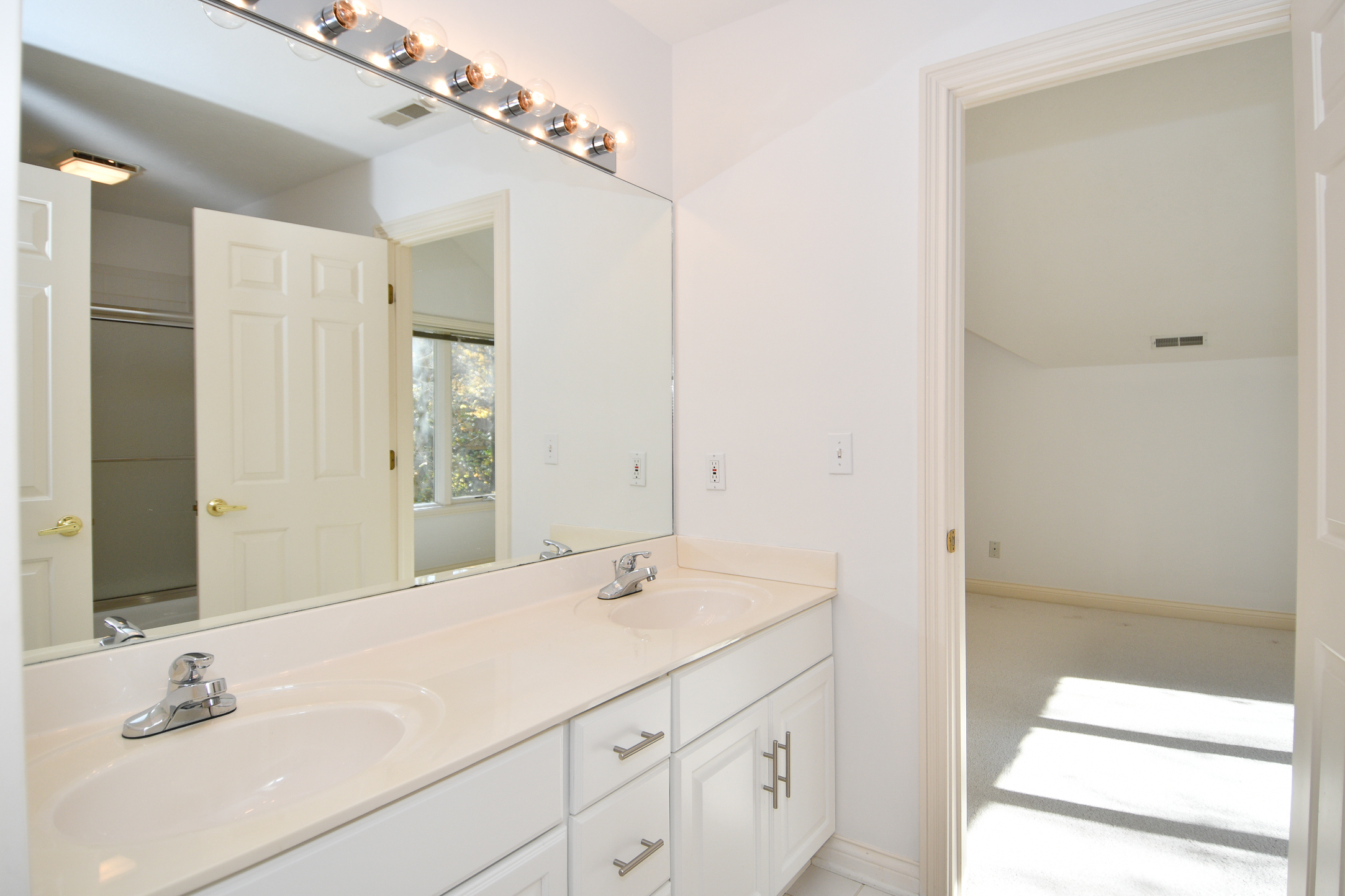 9316 Fall Creek Road Indianapolis, IN 46256 - Photo 46 of 79 Gallery Image 46