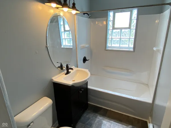 $850 | 4 North Butler Avenue, Unit 11, Indianapolis, IN 46219