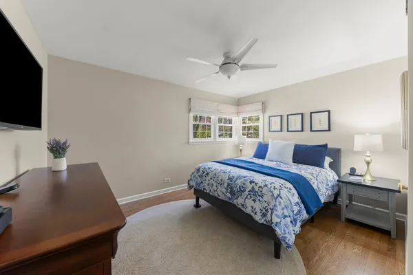 $650,000 | 296 Kenilworth Avenue, Glen Ellyn, IL 60137