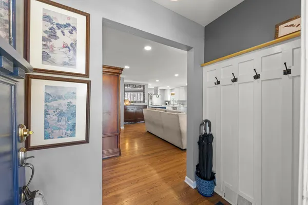 $650,000 | 296 Kenilworth Avenue, Glen Ellyn, IL 60137