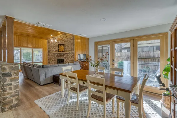 $499,000 | 402 Meadowlakes Drive, Meadowlakes, TX 78654