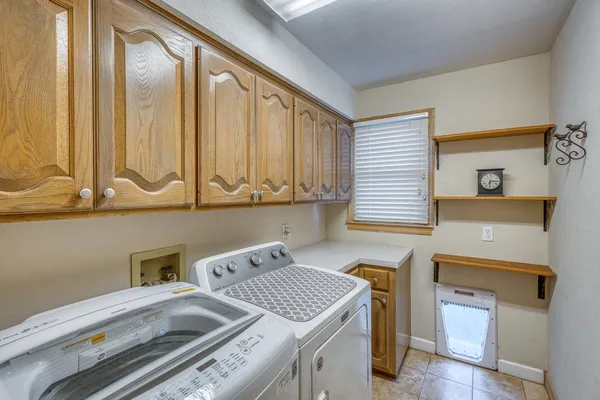 $499,000 | 402 Meadowlakes Drive, Meadowlakes, TX 78654