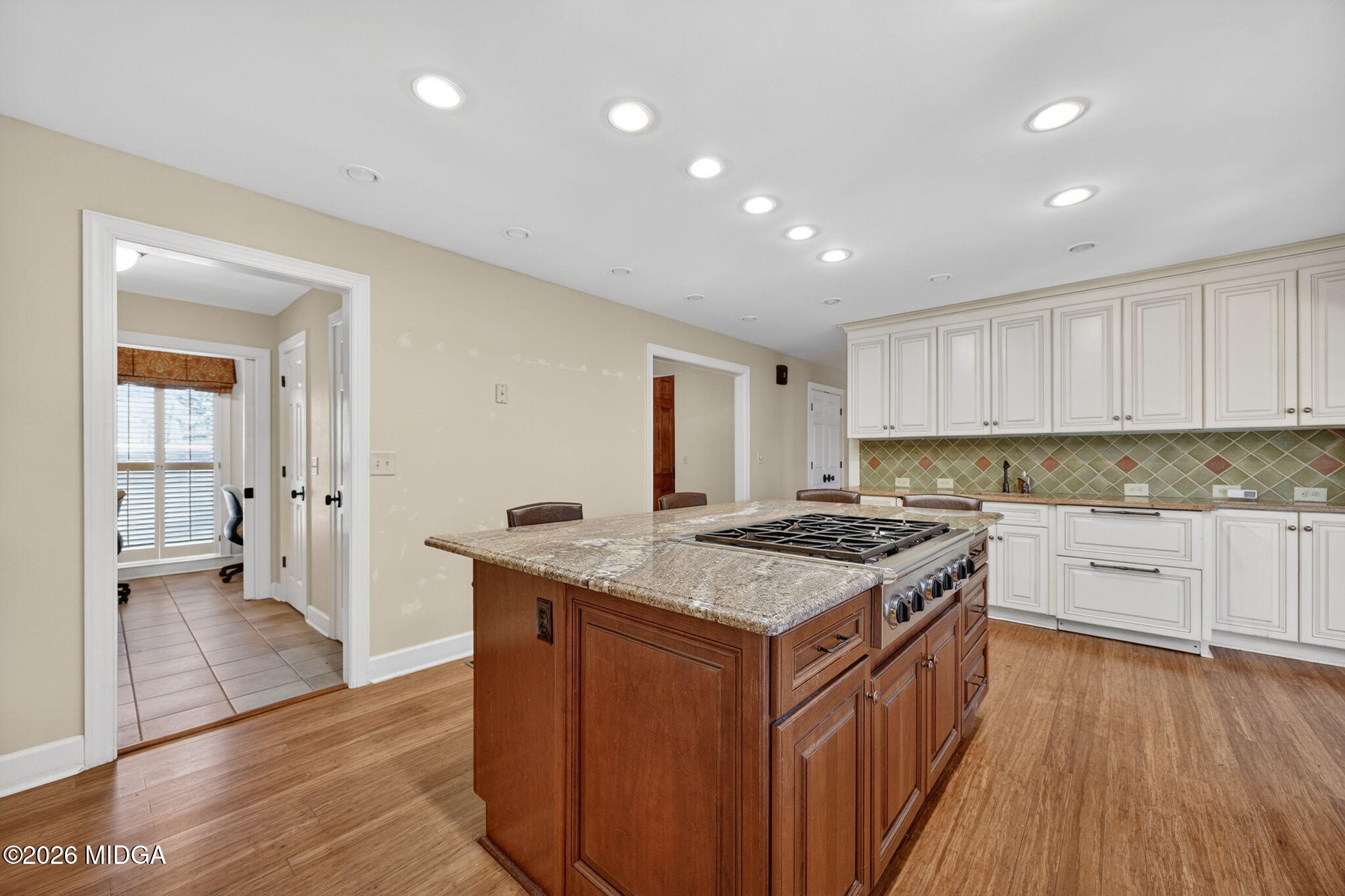 4716 Moor Park Macon, GA 31210 - Photo 3 of 49 _W7A1765