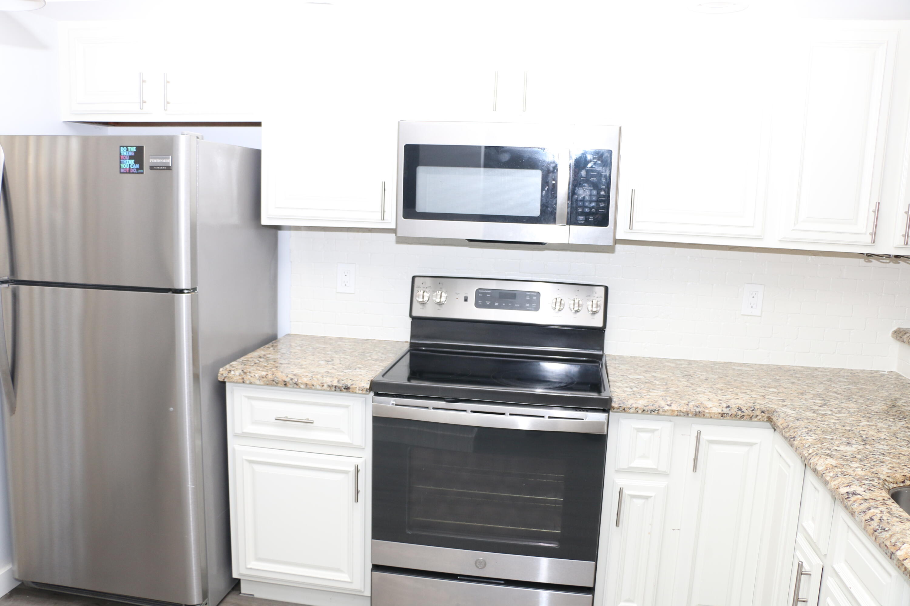 400 Club Circle, Unit 102 Boca Raton, FL 33487 - Photo 3 of 15 IMG_9648