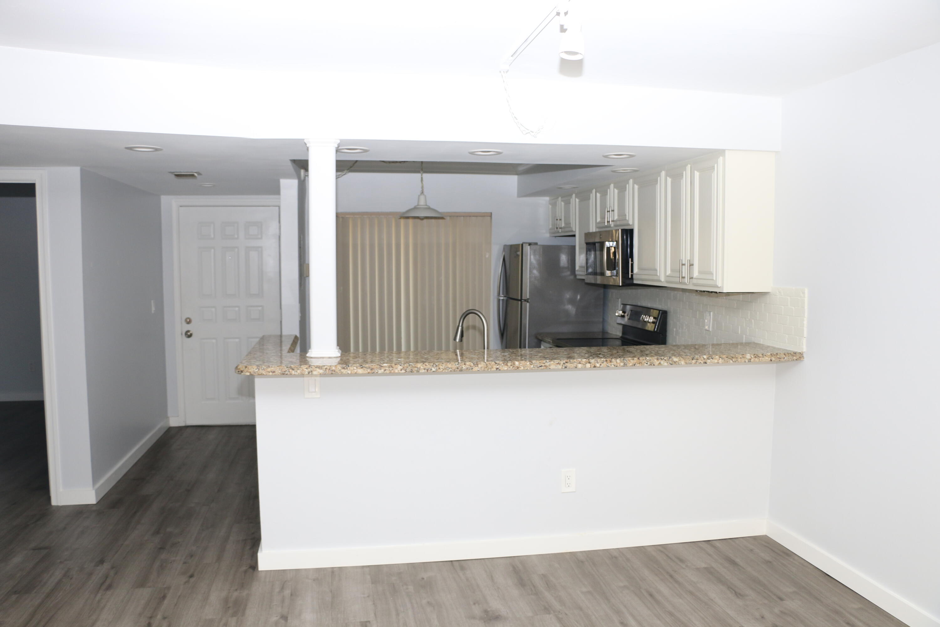 400 Club Circle, Unit 102 Boca Raton, FL 33487 - Photo 6 of 15 IMG_9652