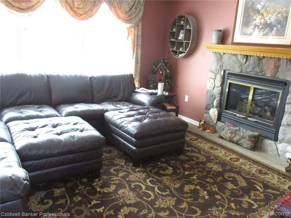 8926 South Durand Road Durand, MI 48429 - Photo 14 of 67 14 LV RM FIREPLACE.JPG