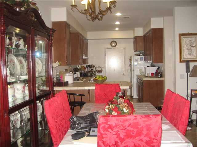 1460 Levant Lane, Unit 4 Chula Vista, CA 91913 - Photo 3 of 16 Dining & Kitchen