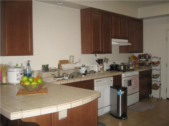 1460 Levant Lane, Unit 4 Chula Vista, CA 91913 - Photo 4 of 16 Kitchen