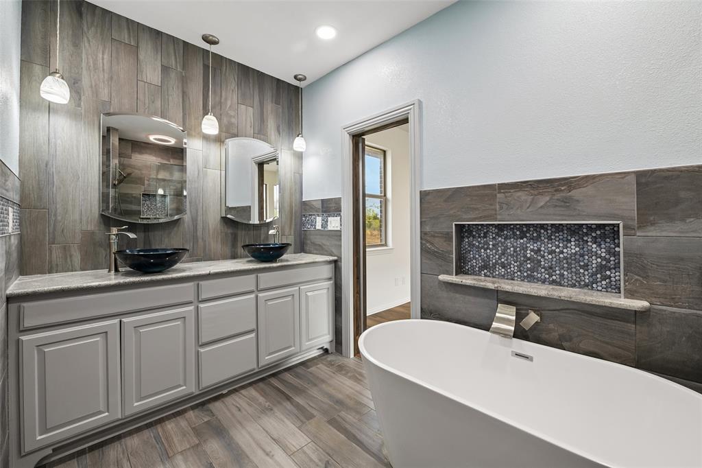 6620 Montgomery Road Midlothian, TX 76065 - Photo 19 of 36 Gallery Image 19