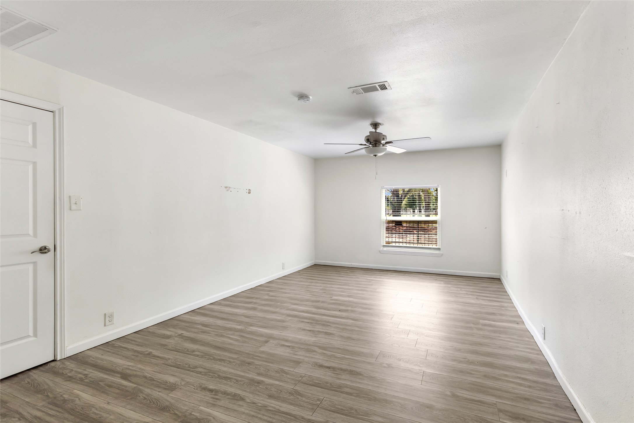 4803 Elser Street Houston, TX 77009 - Photo 12 of 16