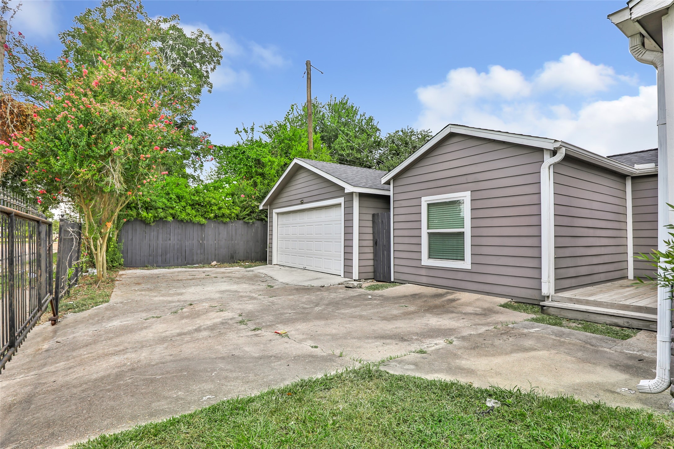 4803 Elser Street Houston, TX 77009 - Photo 7 of 16