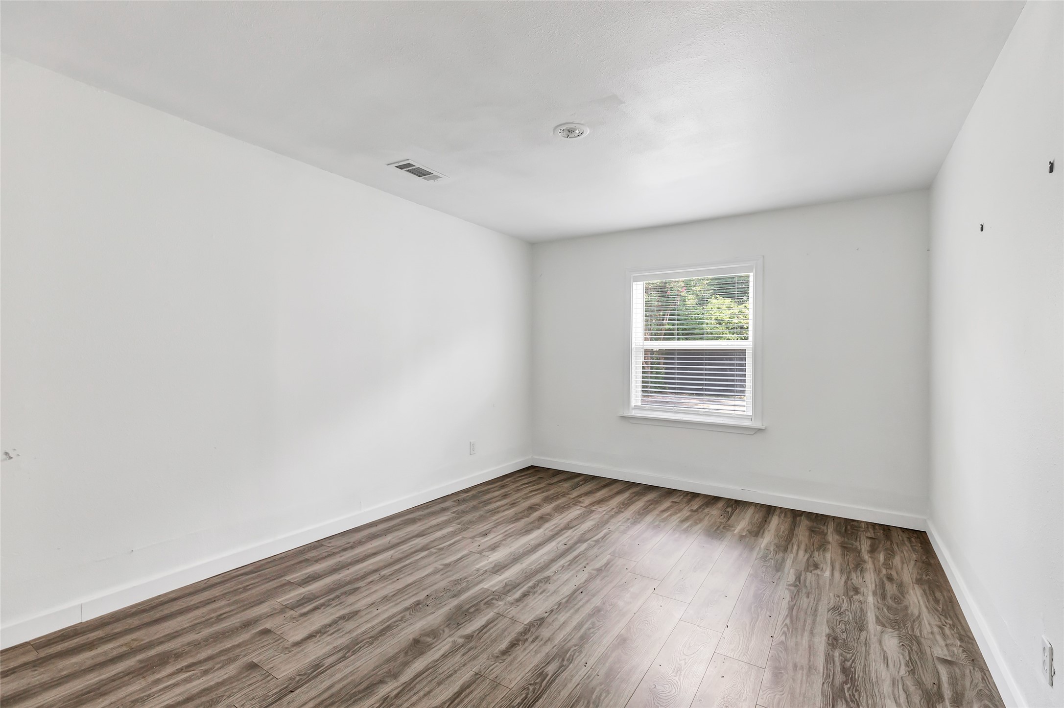 4803 Elser Street Houston, TX 77009 - Photo 10 of 16