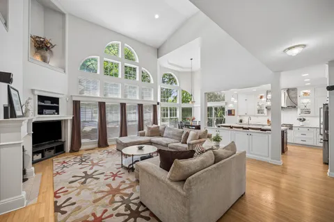 $1,799,000 | 1534 Constitution Drive, Glenview, IL 60026