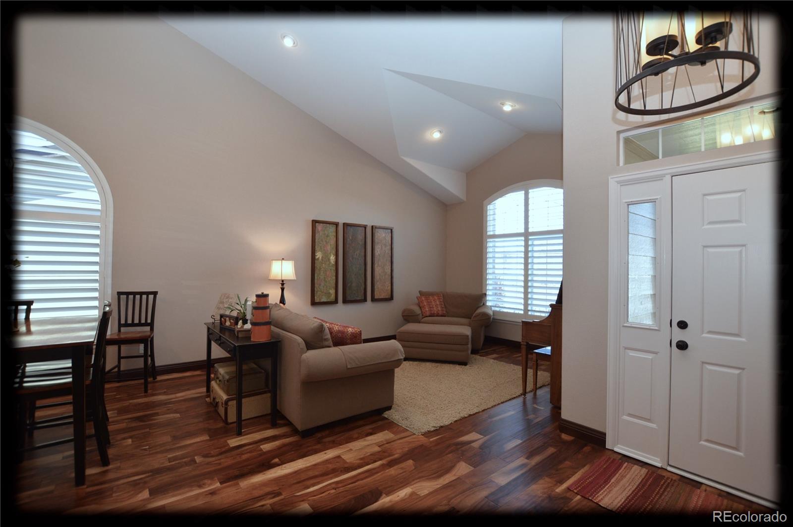 9575 South Hackberry Street Highlands Ranch, CO 80129 - Photo 4 of 29 Gallery Image 4