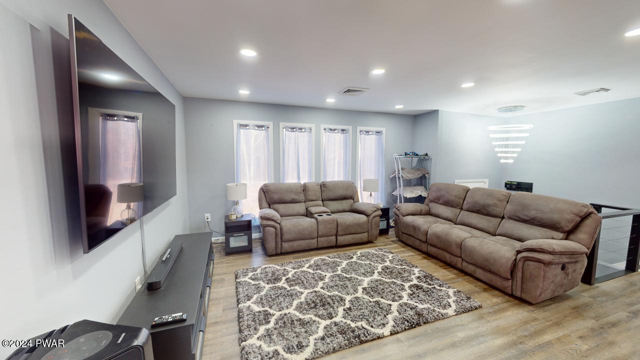 347 Rowland Road Greeley, PA 18425 - Photo 21 of 49 347-Rowland-11162024_164621