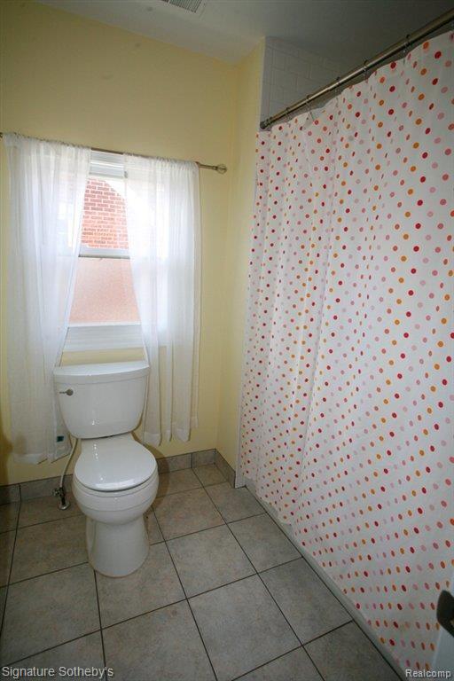2647 Windemere Road Birmingham, MI 48009 - Photo 17 of 24 Dual Bath