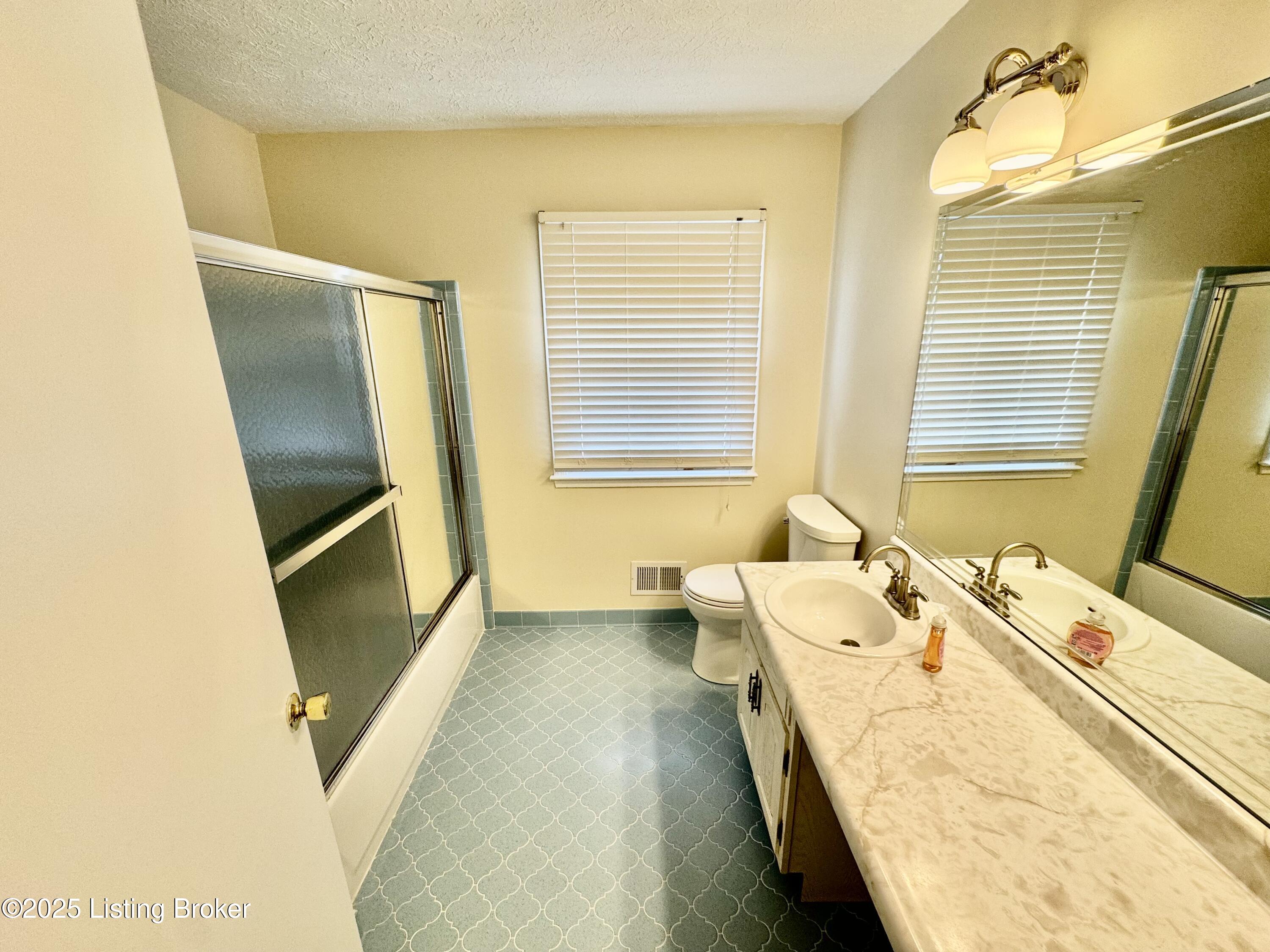 10805 St Rene Road Louisville, KY 40299 - Photo 27 of 47 IMG_7416