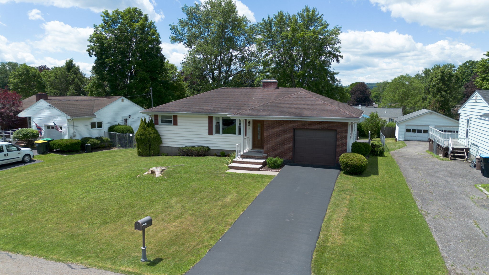 19 Frederick Road Binghamton, NY 13901 - Photo 2 of 38
