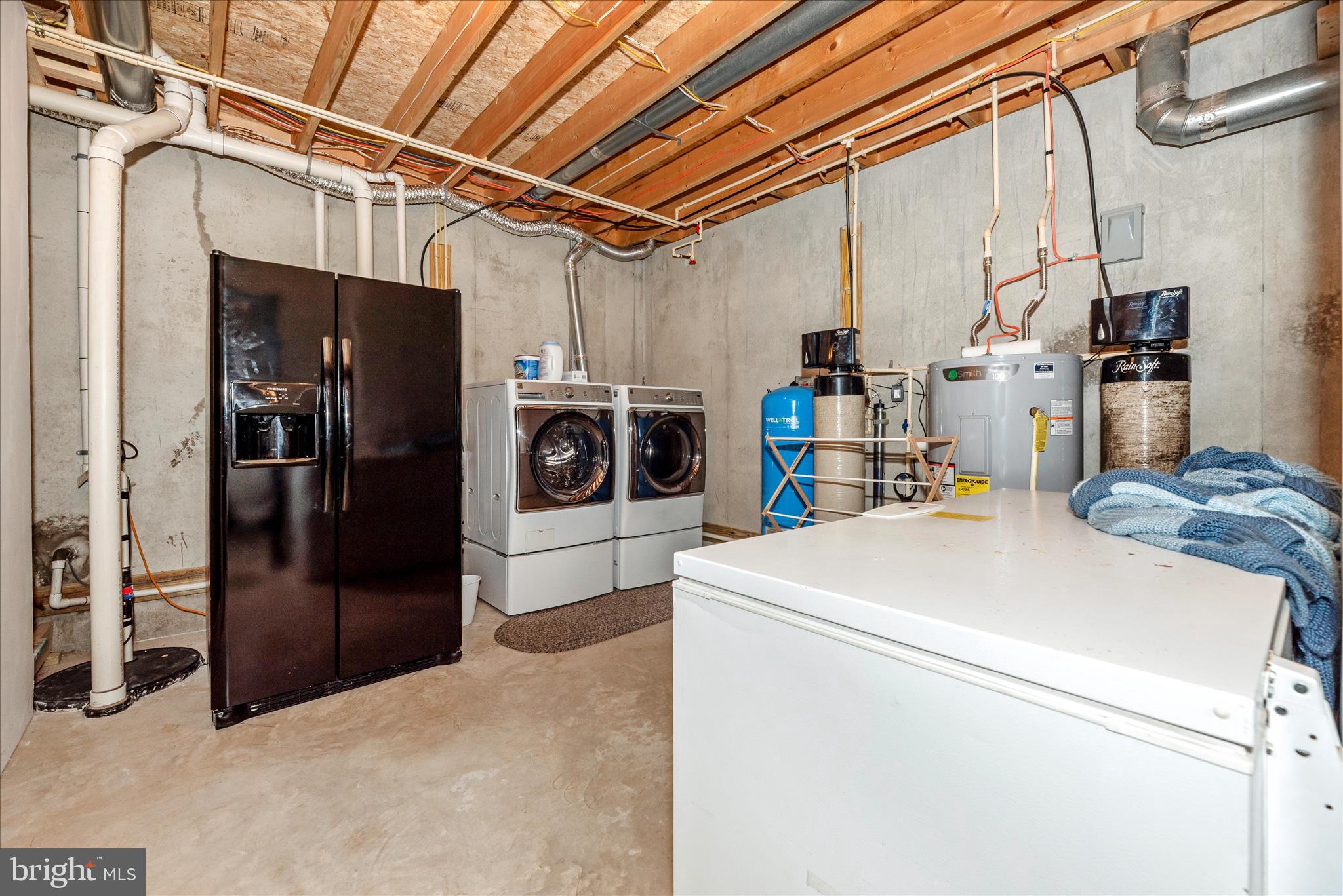 12804 Spruce Run Road Myersville, MD 21773 - Photo 39 of 72 a utility room with dryer and washer