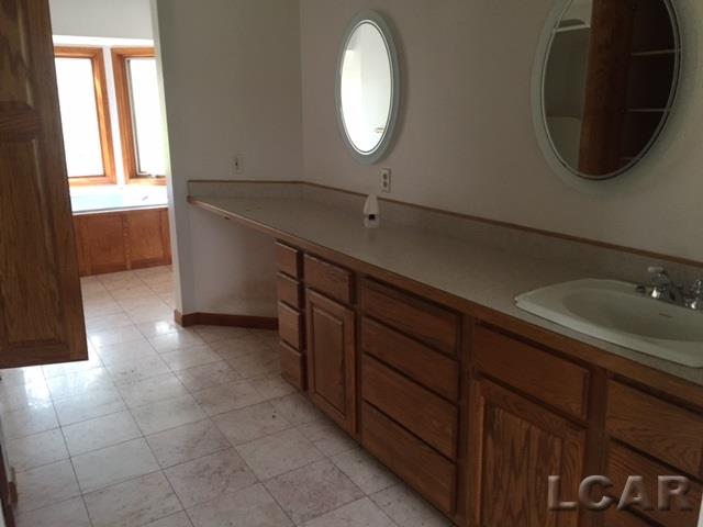 8386 Secor Road Lambertville, MI 48144 - Photo 21 of 26