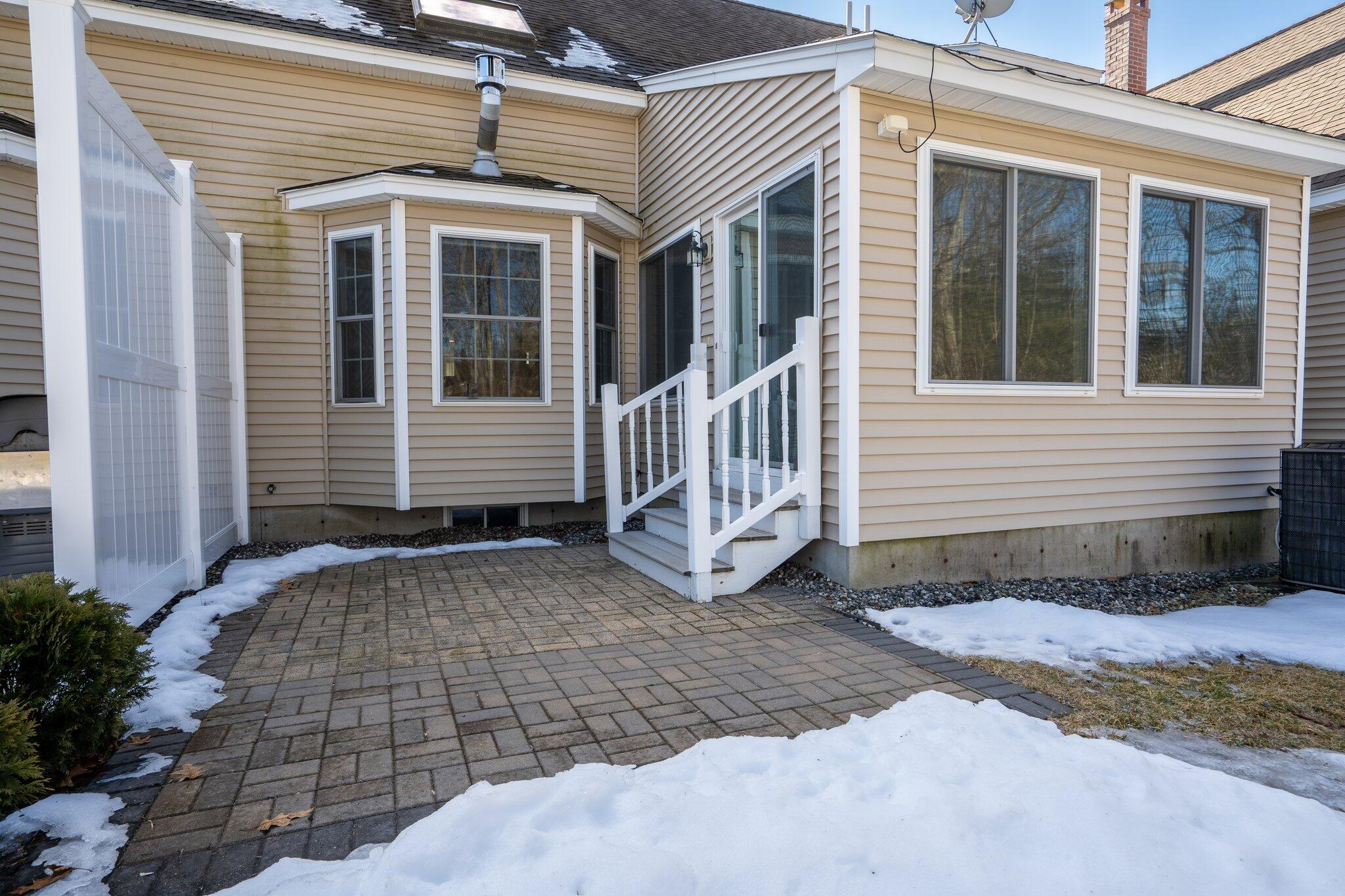 16 Ridgefield Drive, Unit 14 Gorham, ME 04038 - Photo 28 of 43 Patio