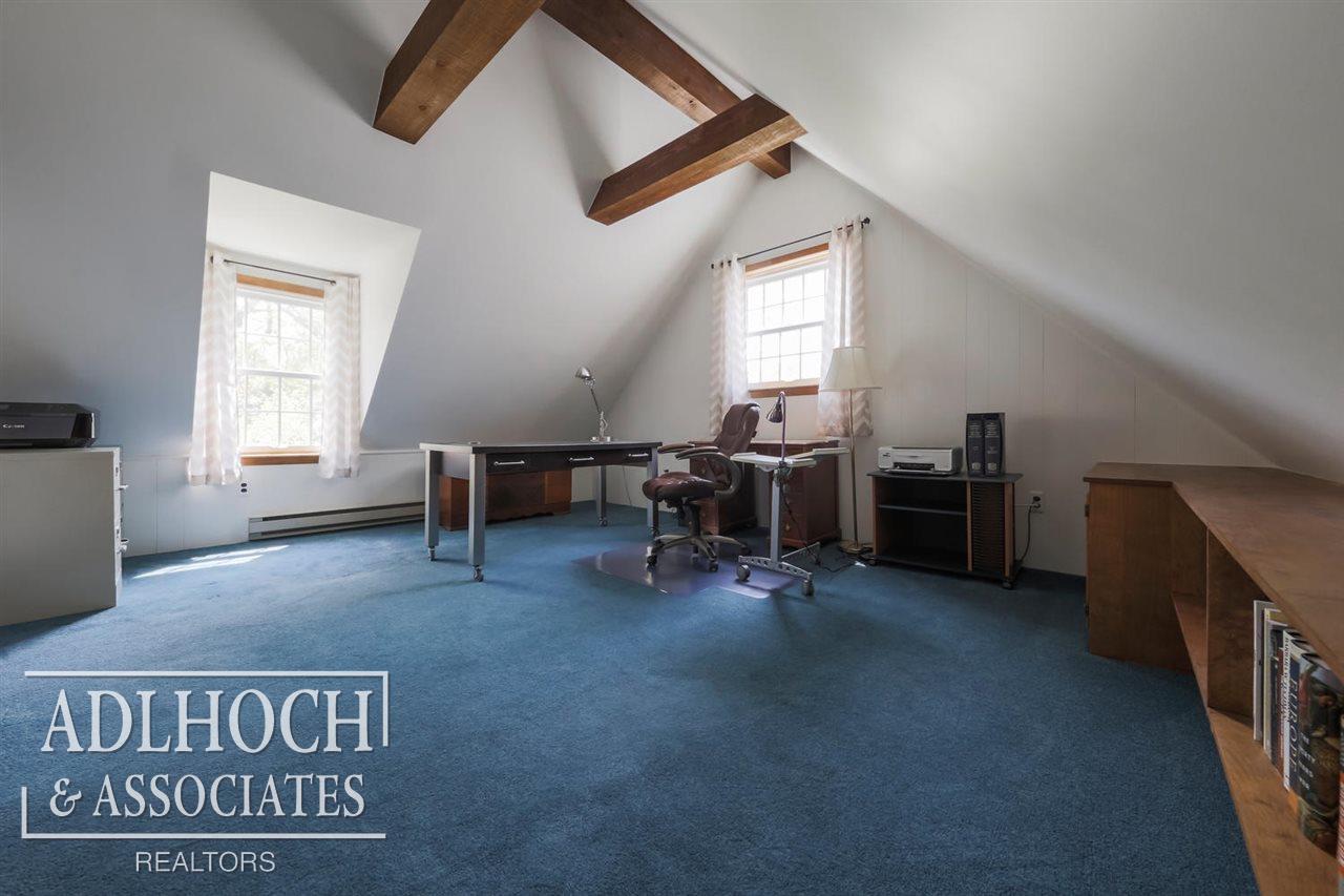 207 Ridge Road Grosse Pointe, MI 48236 - Photo 25 of 28 2ND FLOOR OFFICE