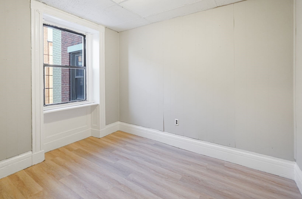 110 Appleton Street, Unit 2 Lowell, MA 01852 - Photo 11 of 12